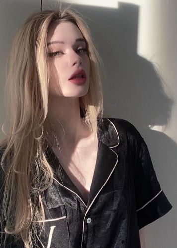Эля, 23 года